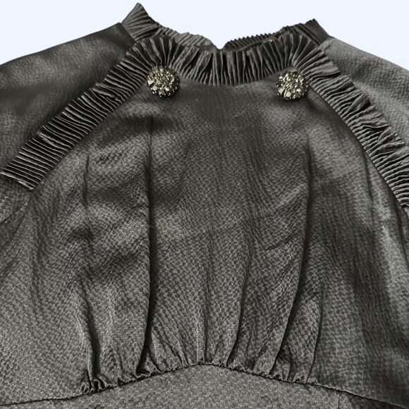 BCBGMAXAZRIA Vintage-Inspired Pleated Black Silk Blouse – Sz S - Picture 3 of 7